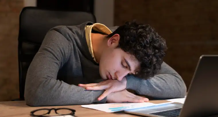 CFS (Chronic Fatigue Syndrome): Gejala, Penyebab, dan Cara Penanganannya