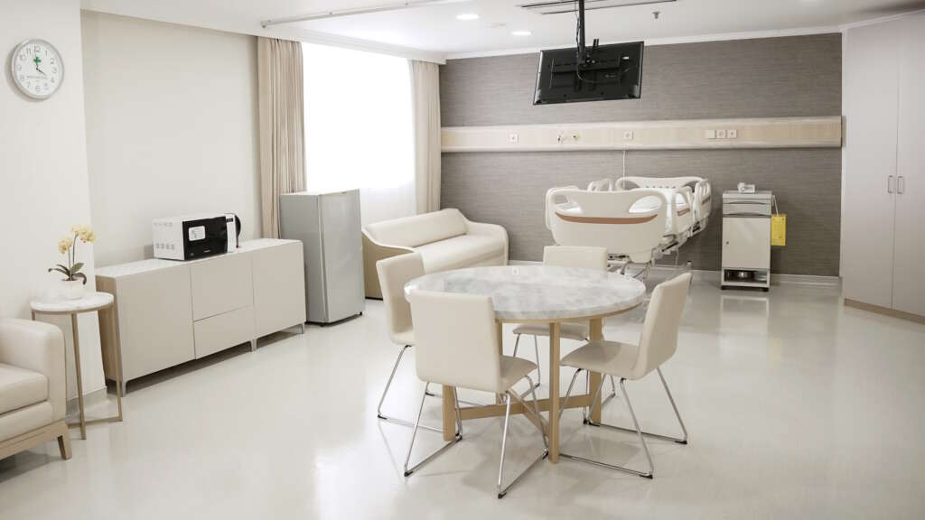 Super VIP Maternity Room